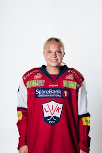 #32 Julie  Østby-Deglum
