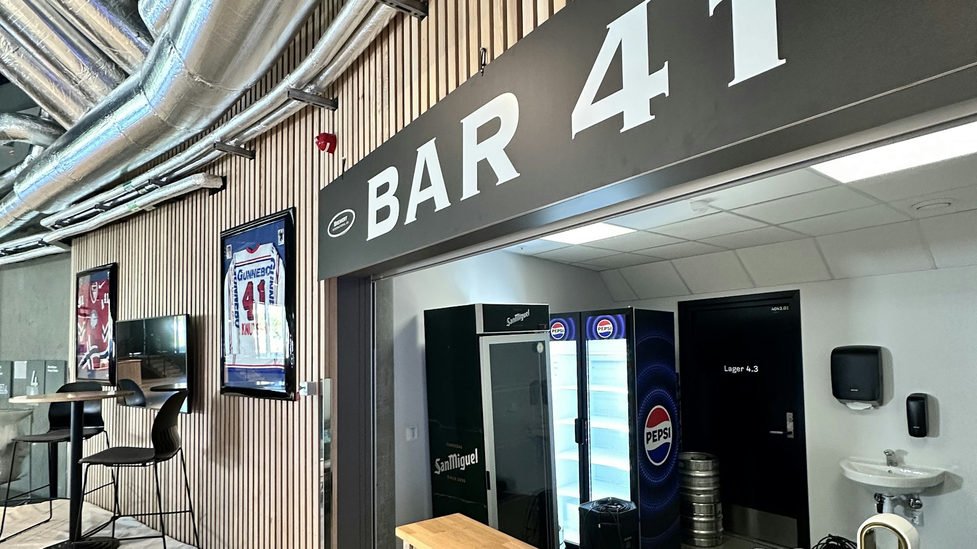 Bar 41